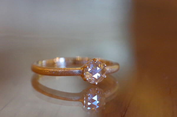 ローズカットダイヤの婚約指輪