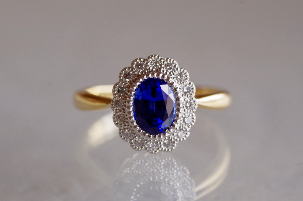 婚約指輪　オーダーメイド　サファイアの婚約指輪