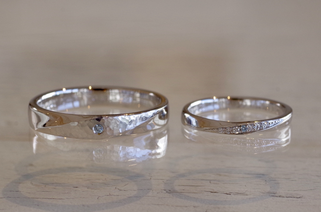 男性が着けるダイヤモンド付きの結婚指輪 | 結婚指輪・婚約指輪の
