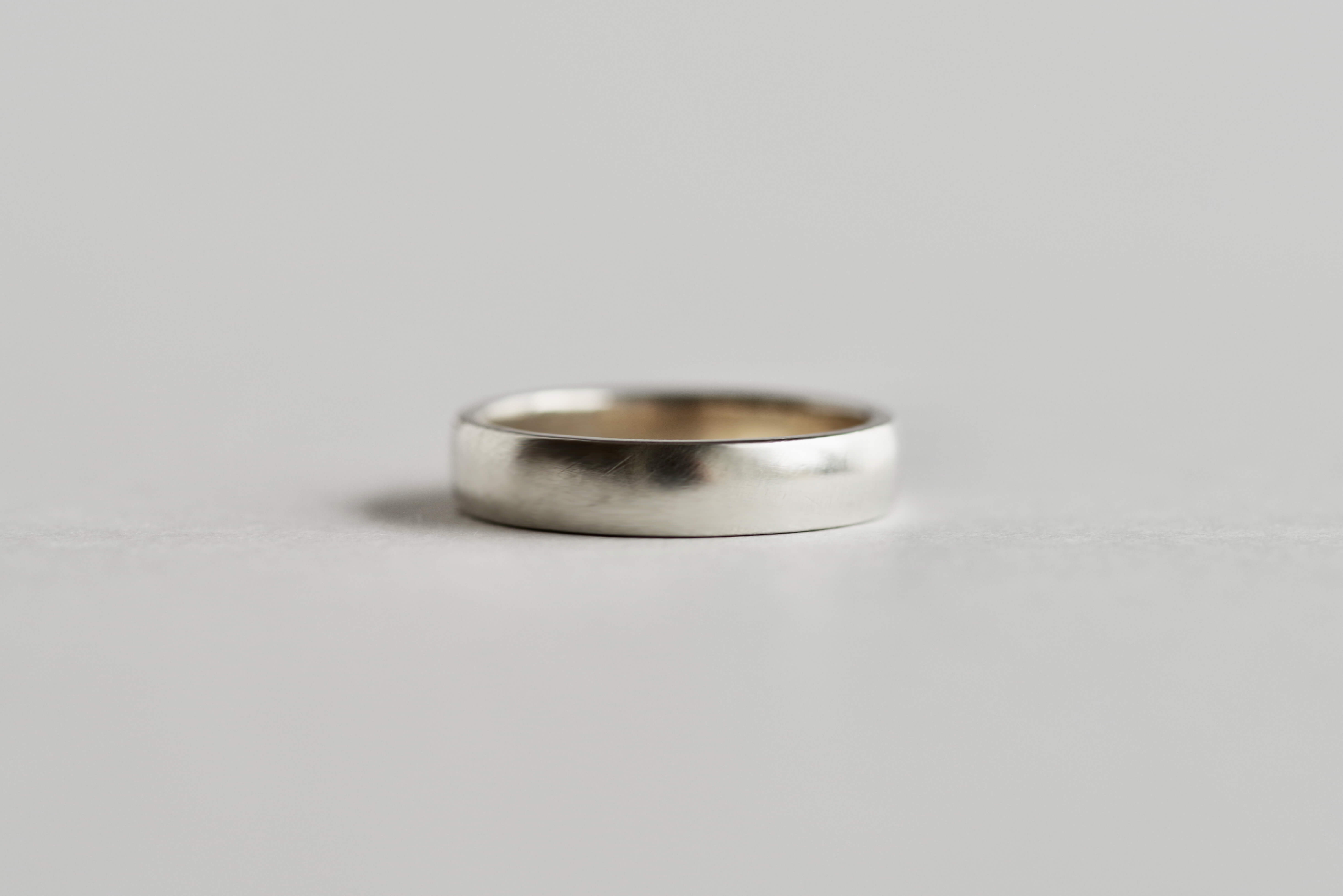 シンプル　結婚指輪　比較　甲丸　平打ち　平甲丸