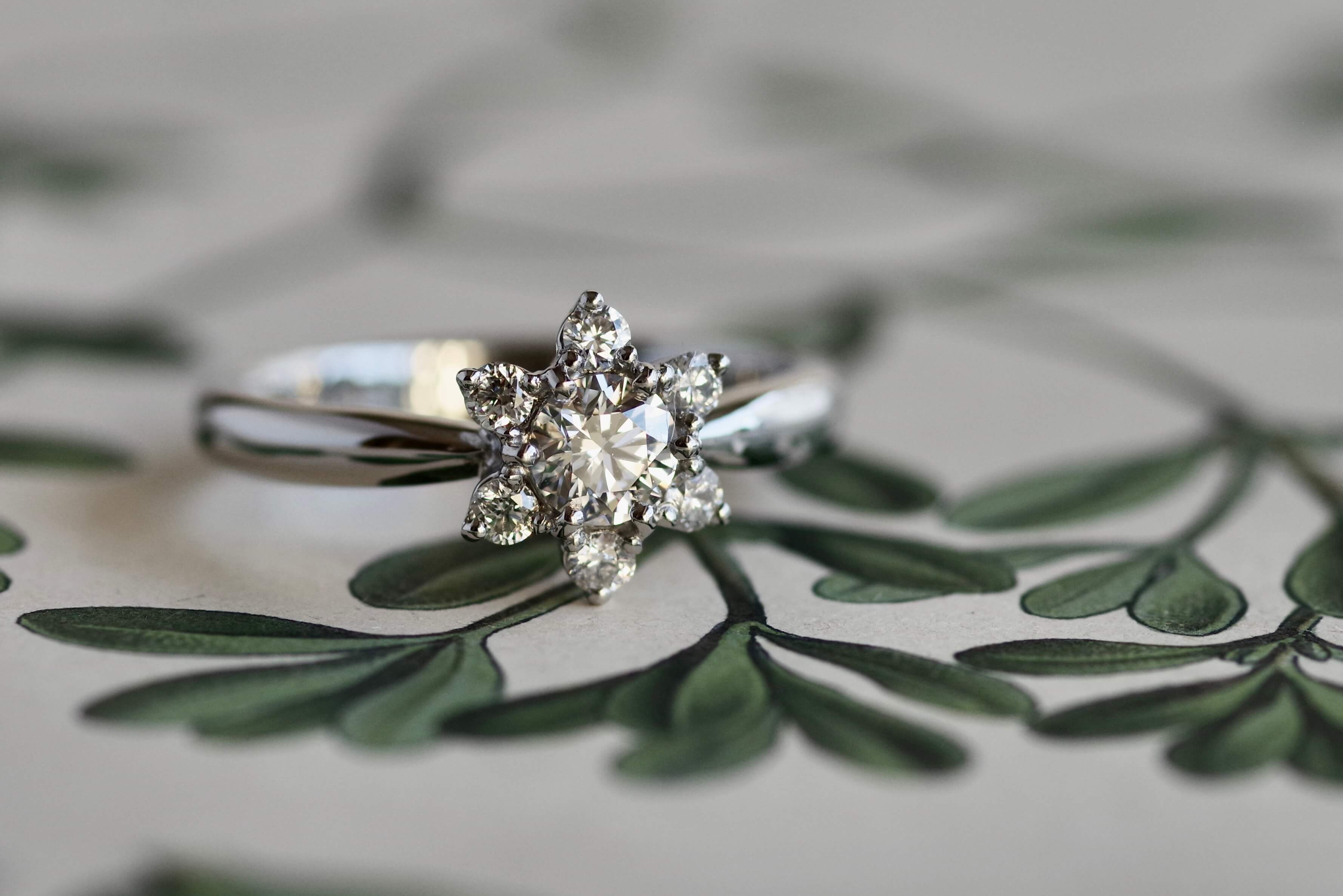 婚約指輪　オーダーメイド　百合の花