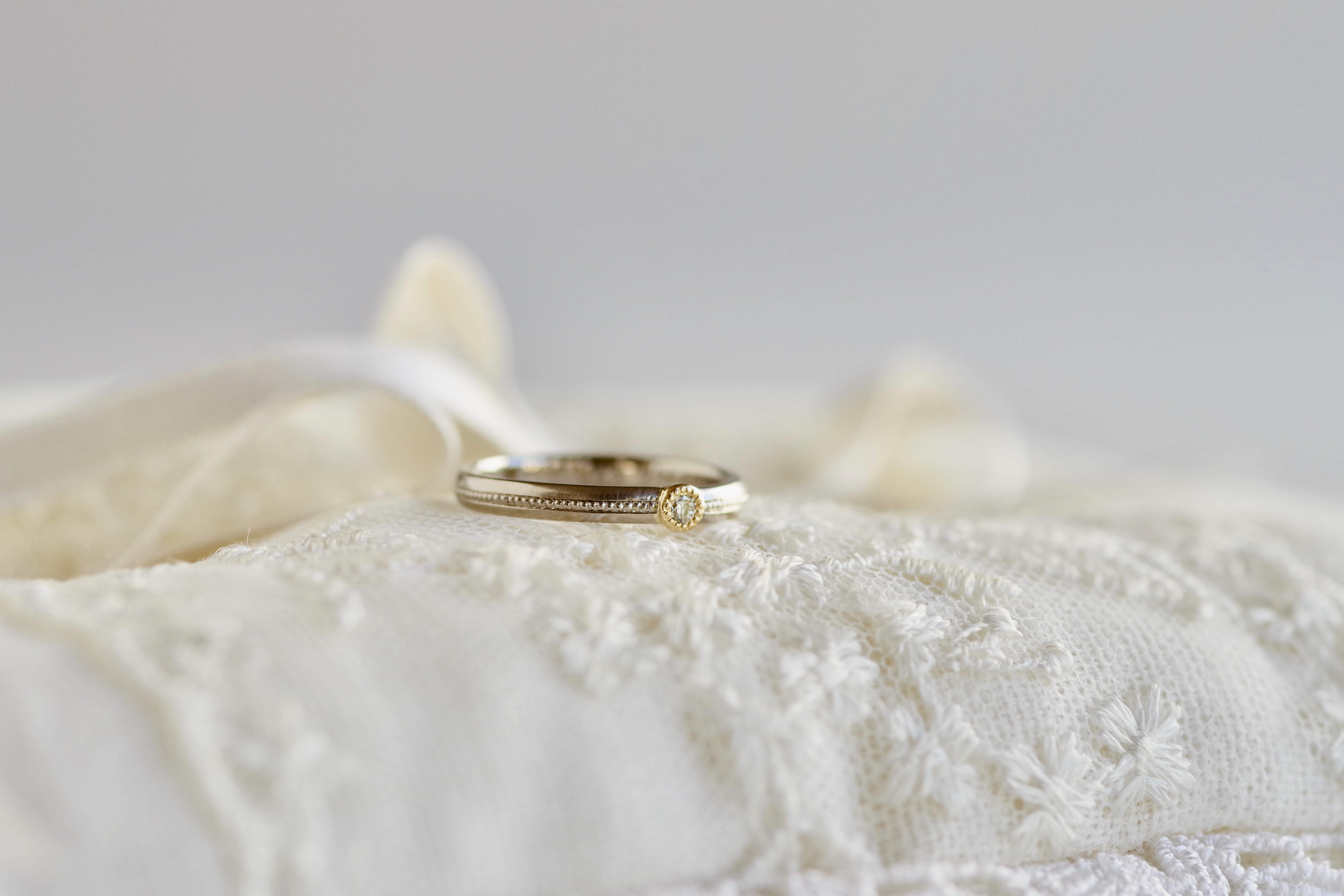 婚約指輪　オーダーメイド　小さなダイヤモンド