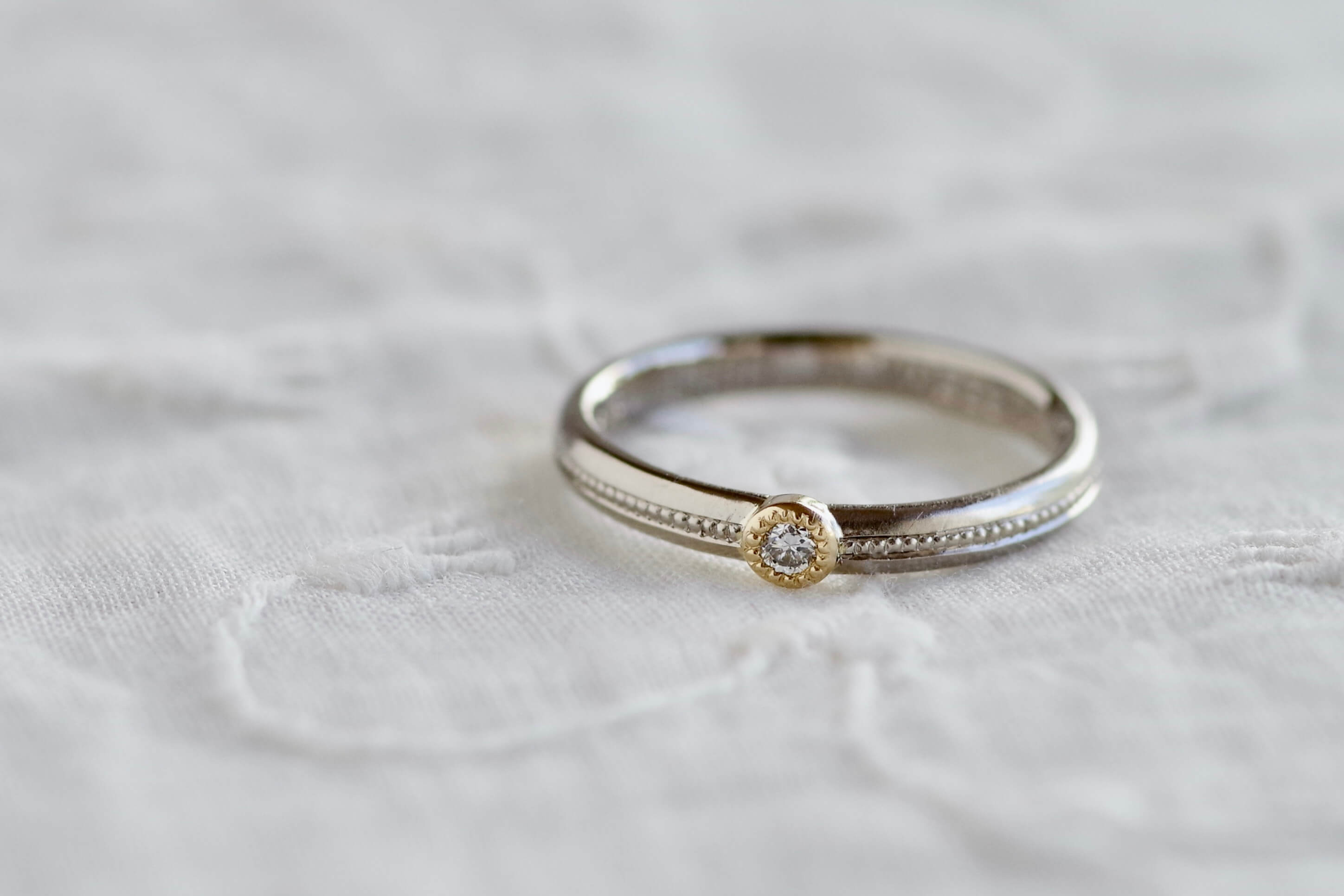 婚約指輪　オーダーメイド　小さなダイヤモンド