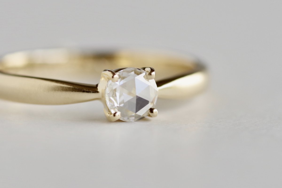 ローズカットダイヤの婚約指輪
