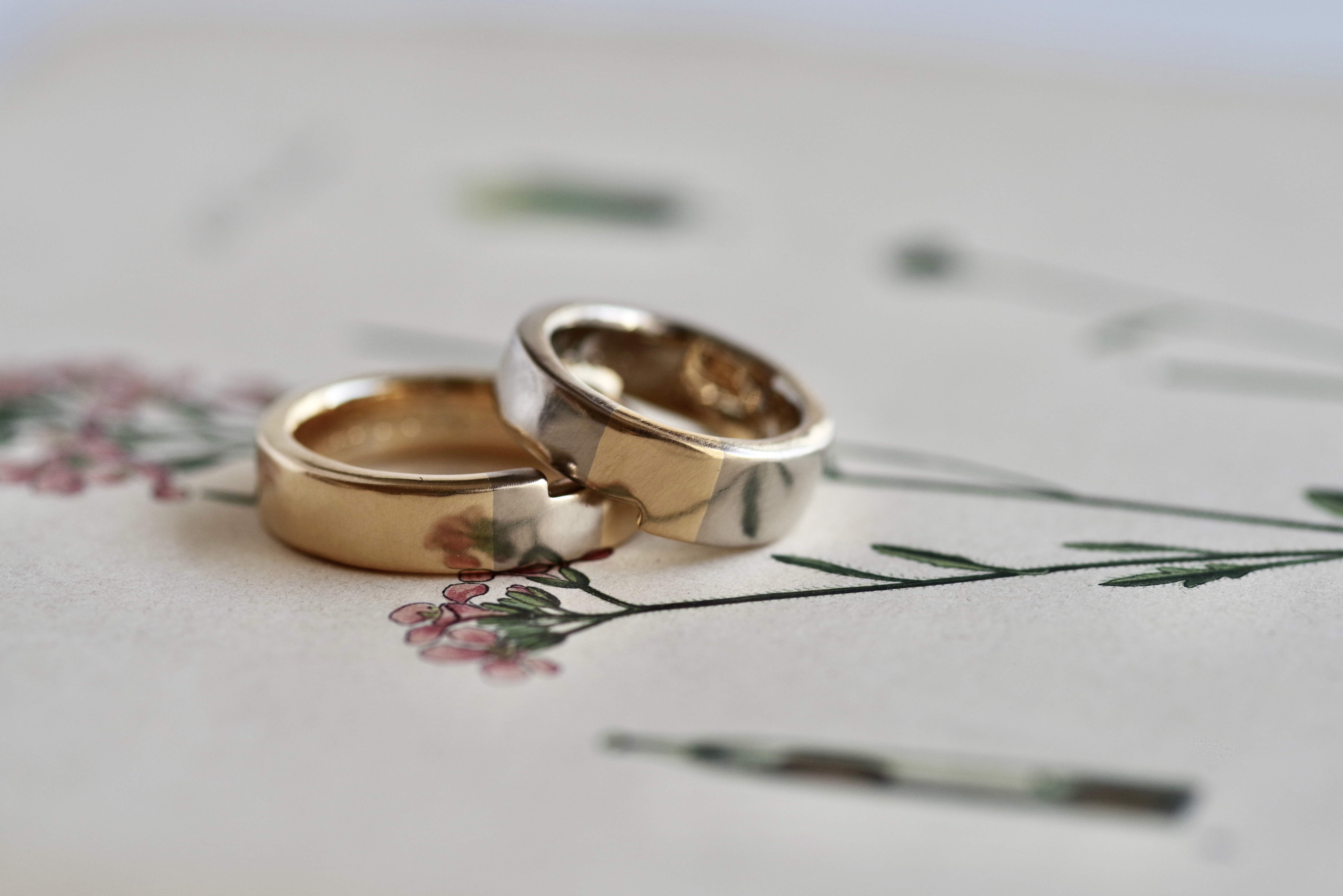 結婚指輪　オーダーメイド　個性的な形　パズル