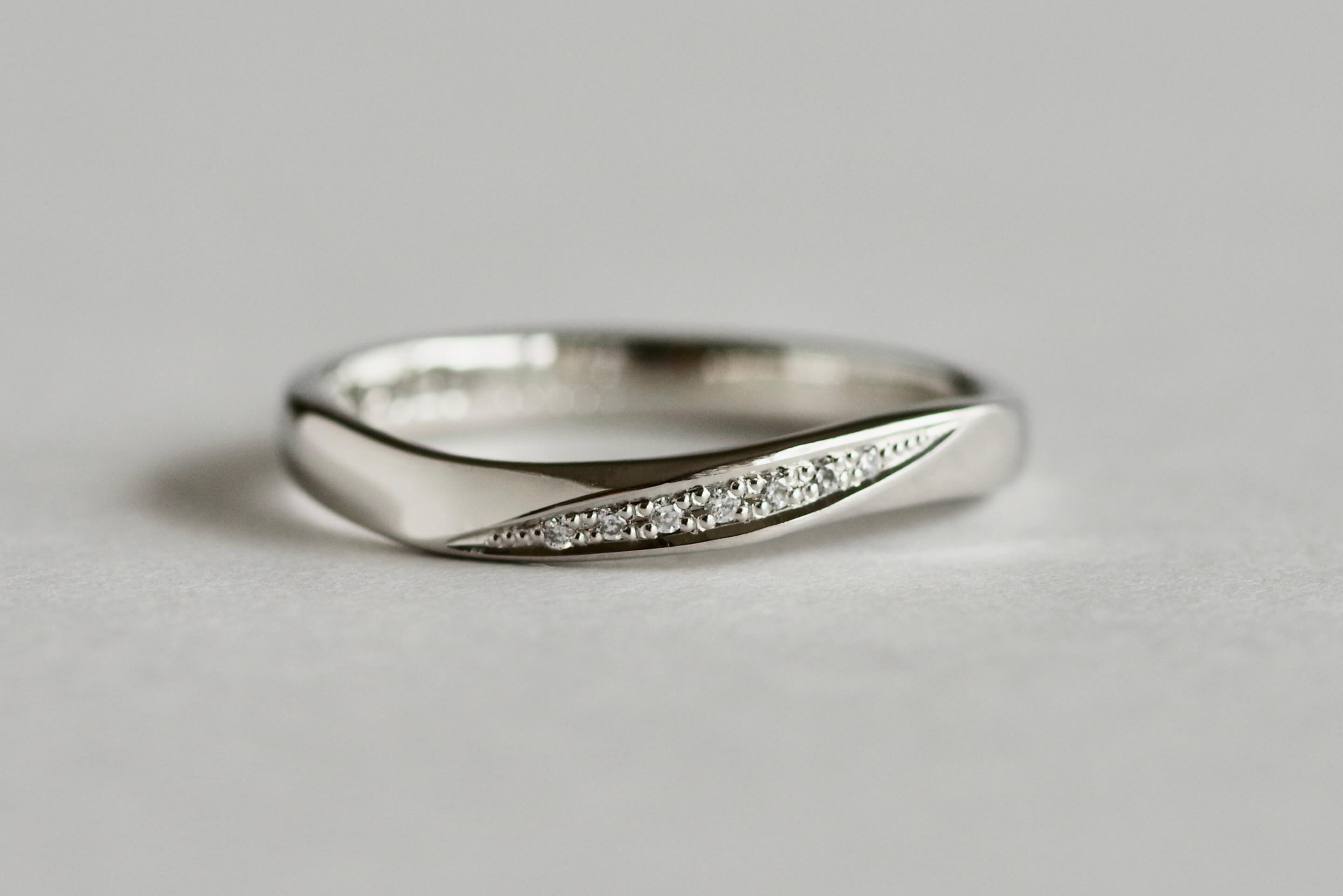 結婚指輪　オーダーメイド　S字のカーブ