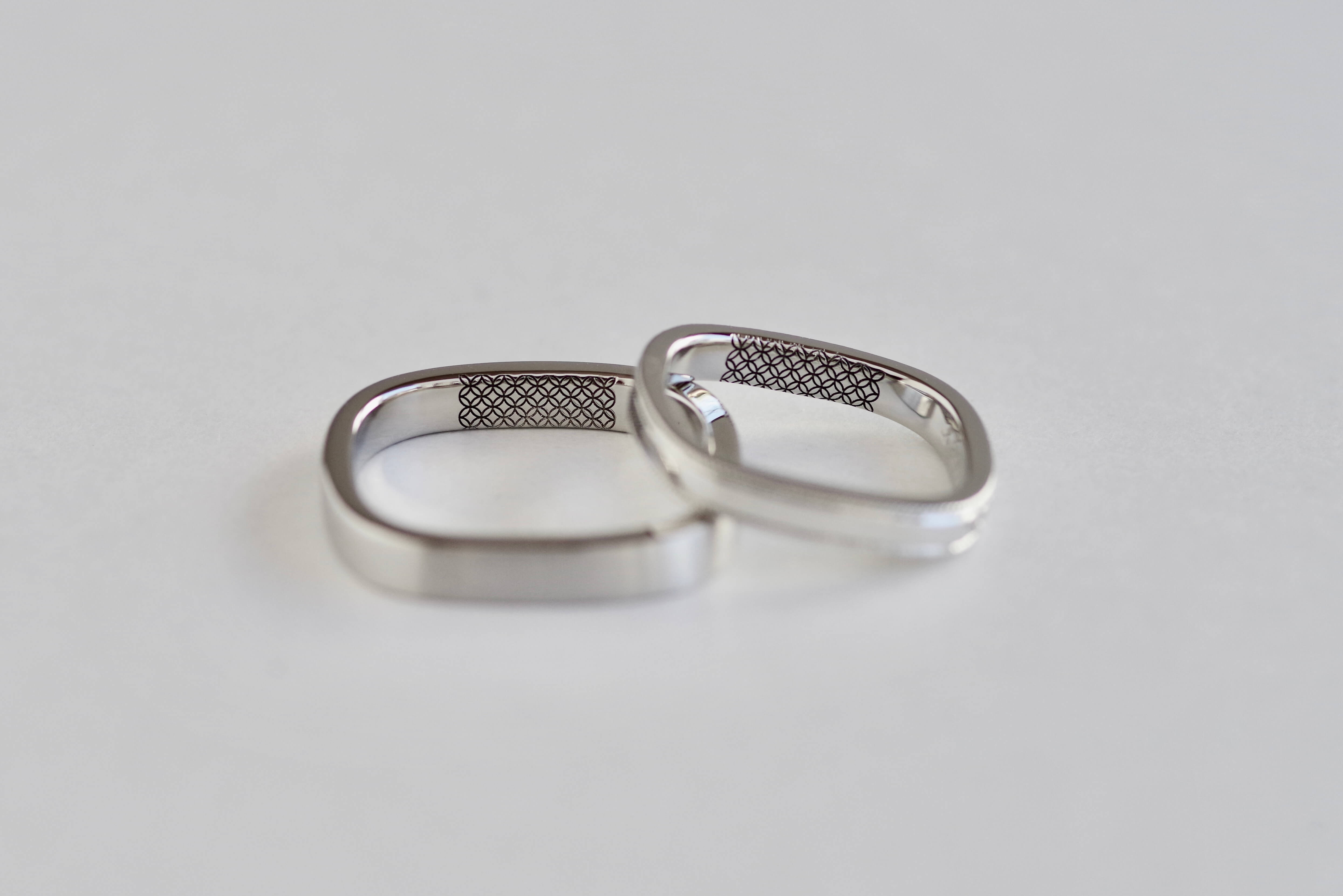 結婚指輪　オーダーメイド　丸い四角
