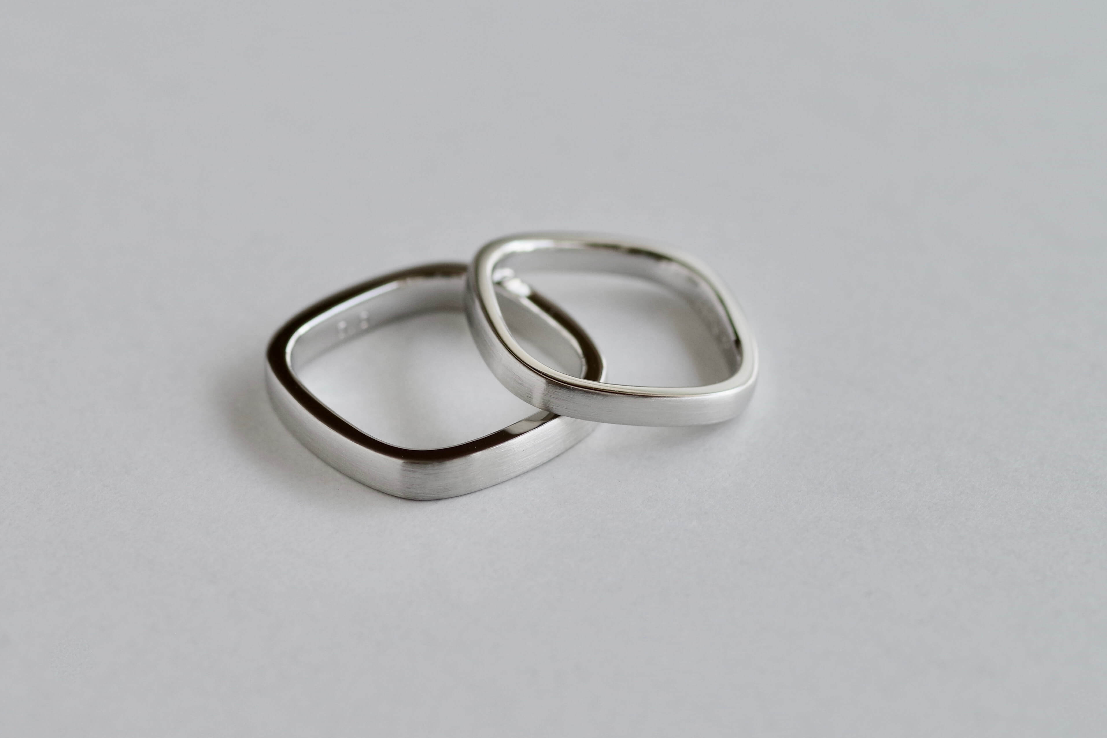 結婚指輪のオーダーメイド　指輪の形　スクエアの指輪　四角い指輪