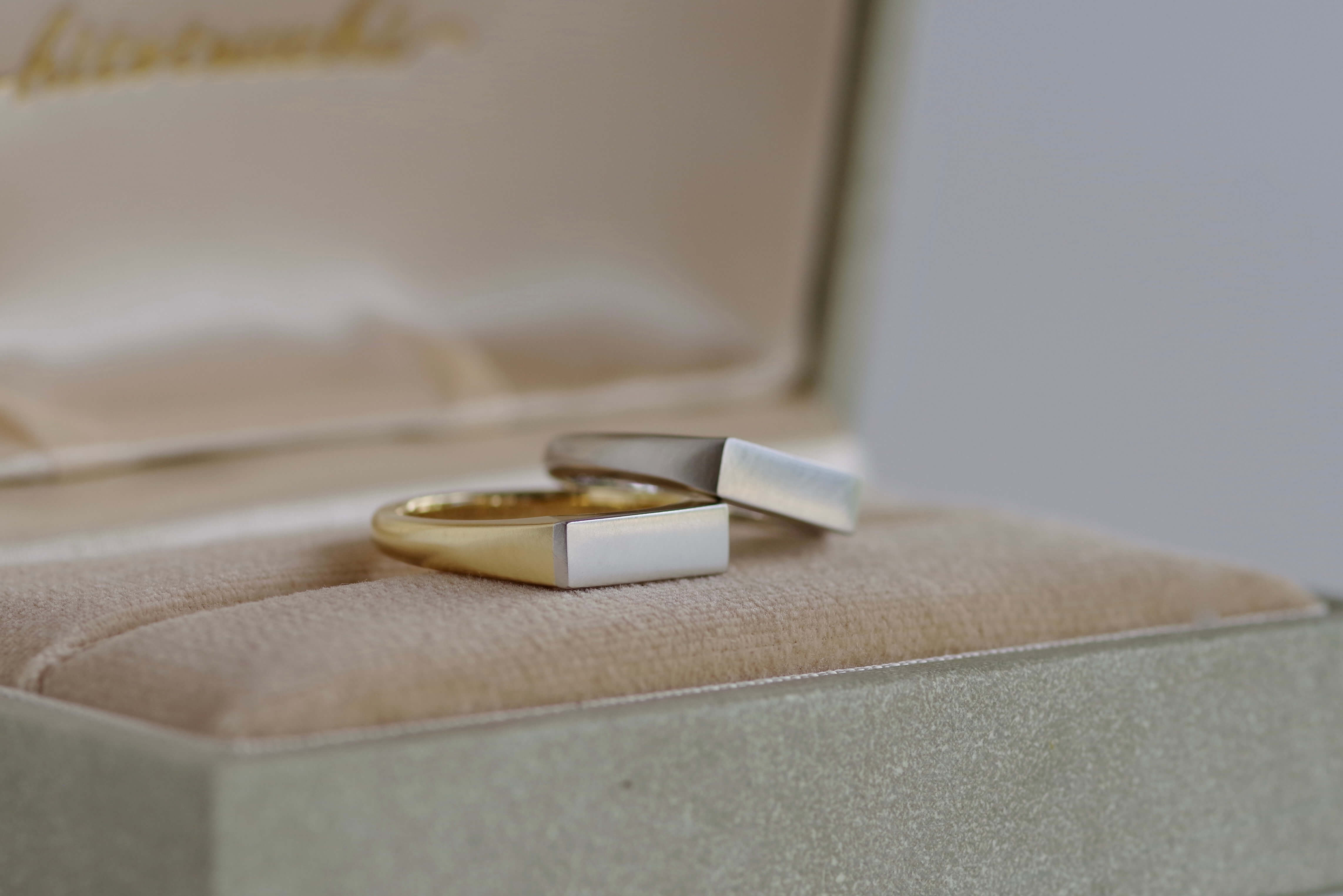 シグネットリングの結婚指輪　結婚指輪をオーダーメイドで作る