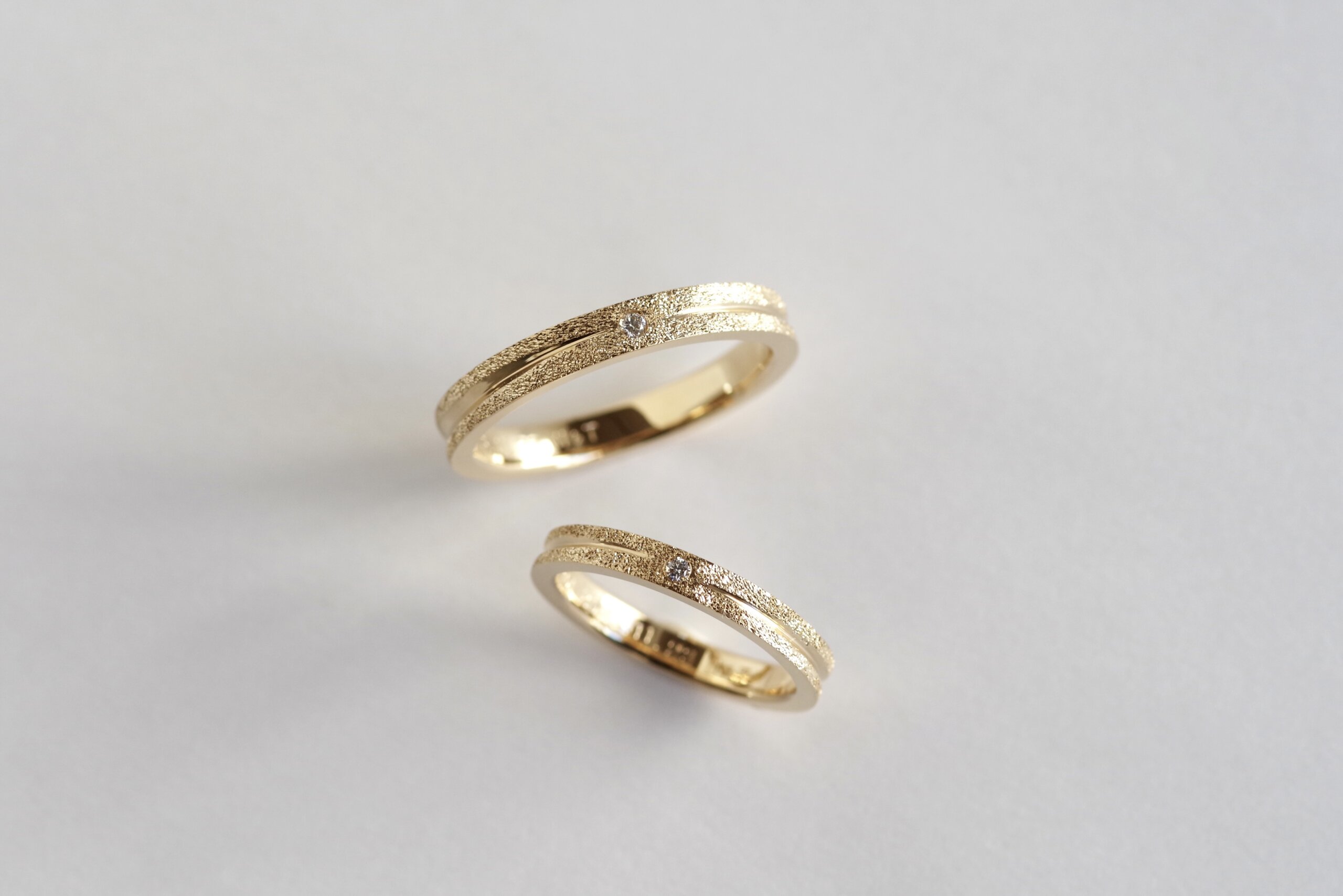 結婚指輪　オーダーメイド　スターダストに手彫り