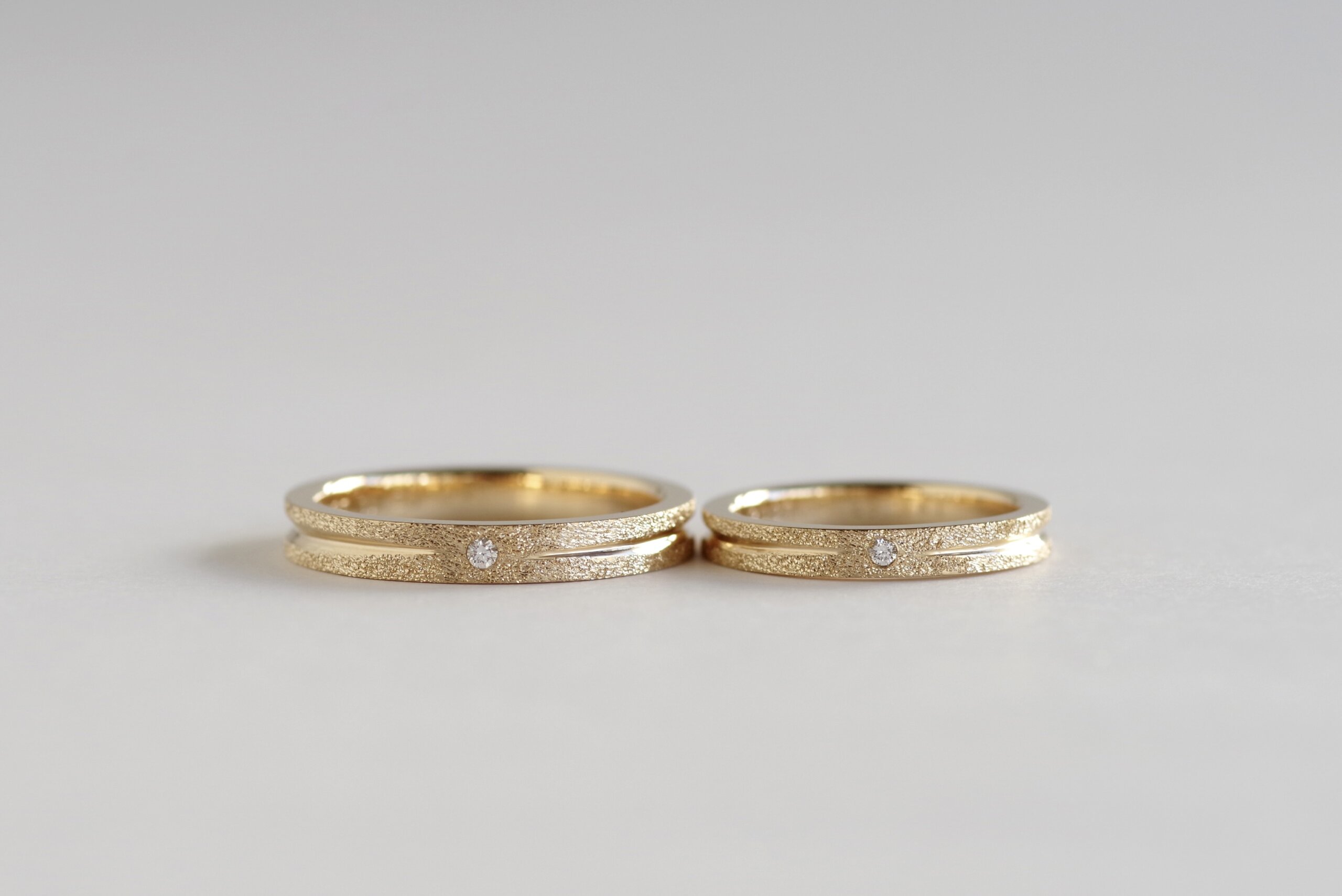 結婚指輪　オーダーメイド　スターダストに手彫り