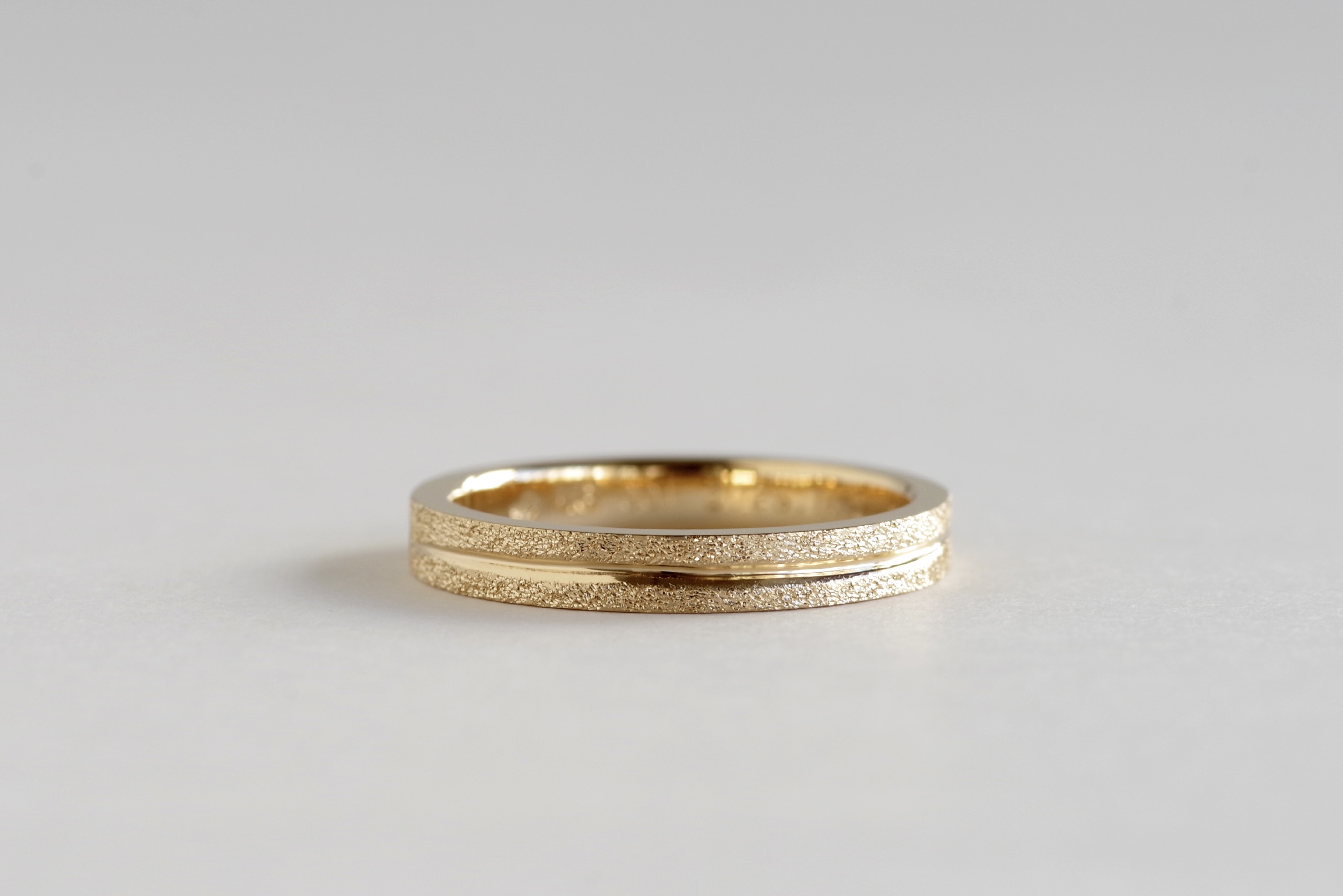 結婚指輪　オーダーメイド　スターダストに手彫り