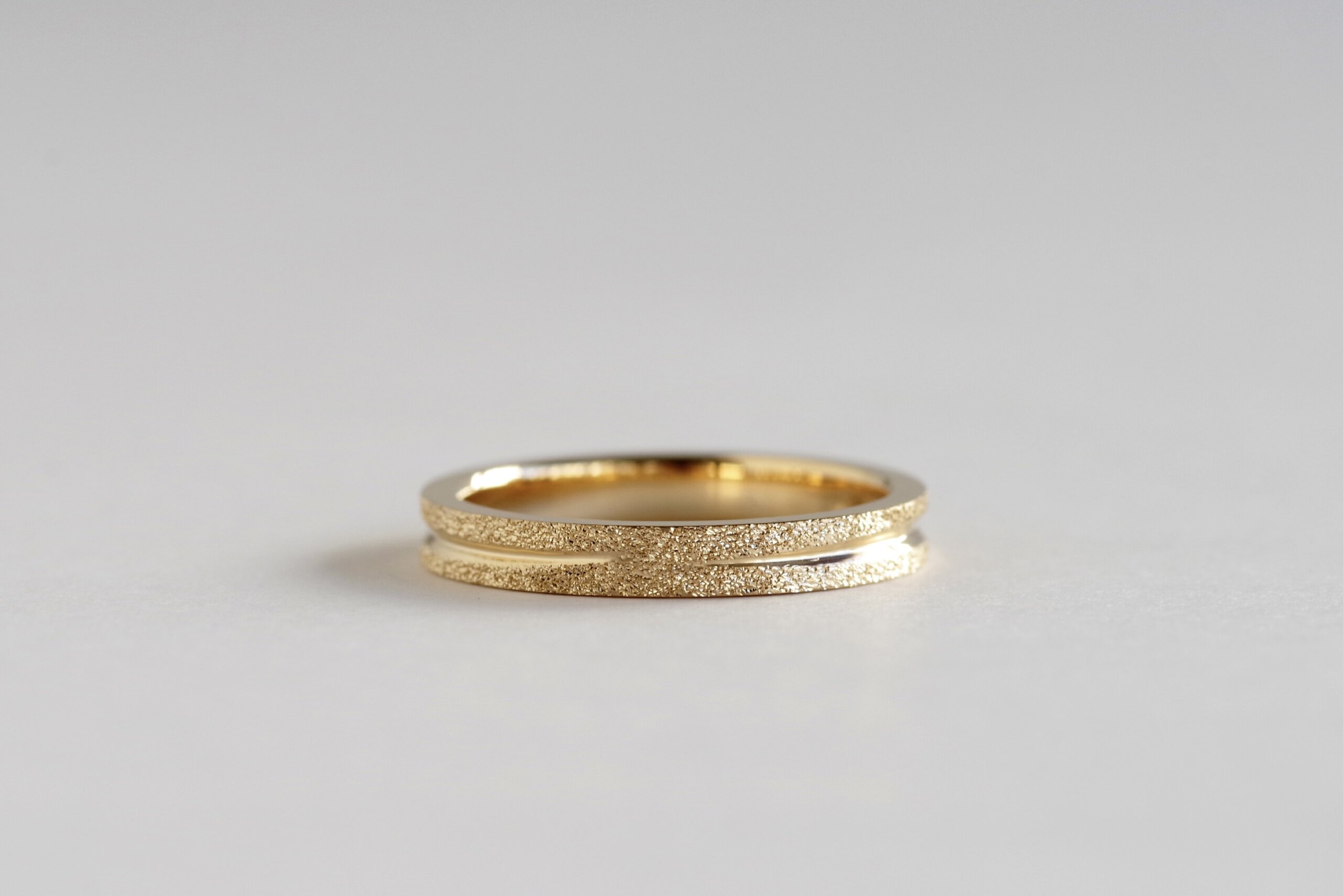 結婚指輪　オーダーメイド　スターダストに手彫り