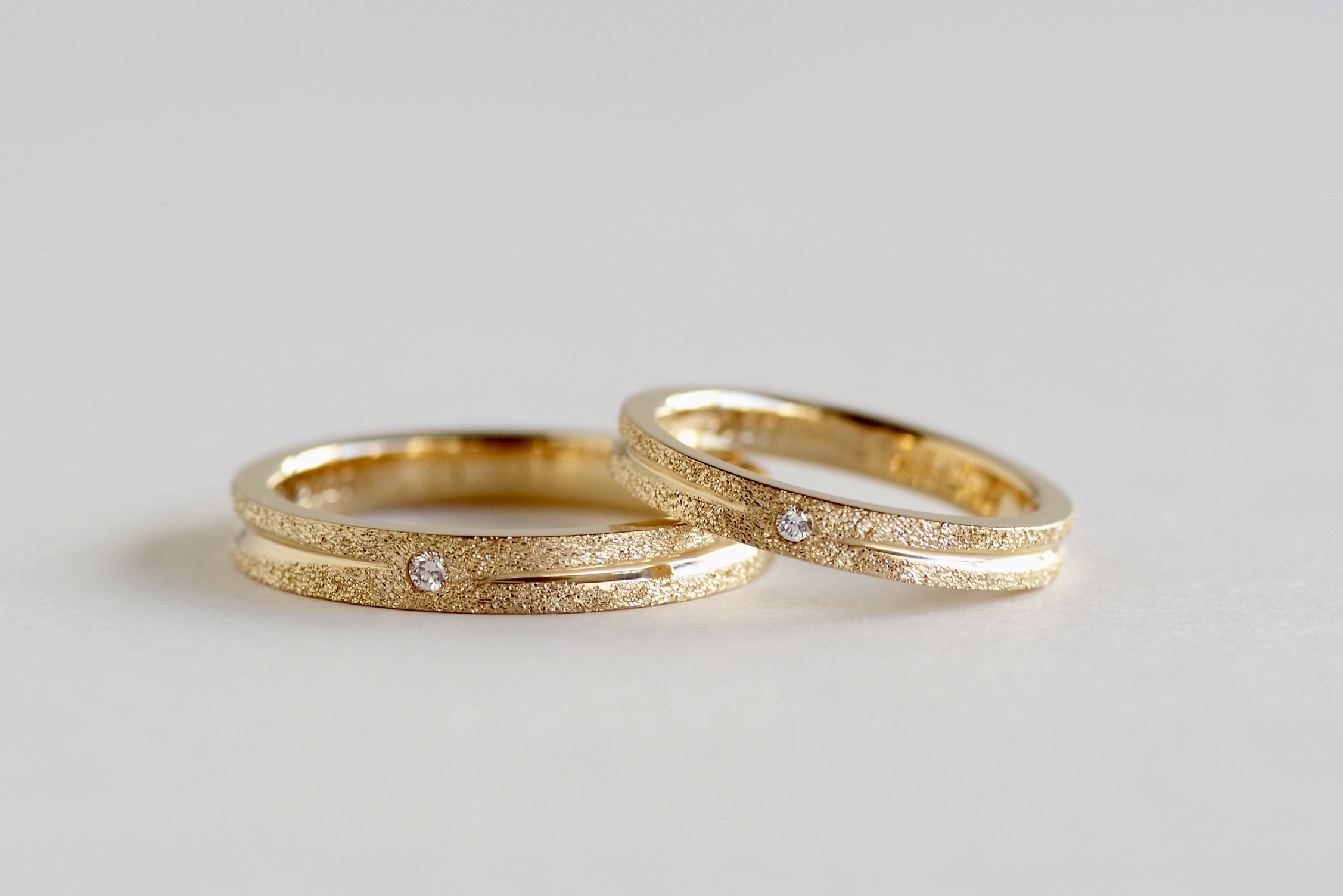 結婚指輪　オーダーメイド　スターダストに手彫り